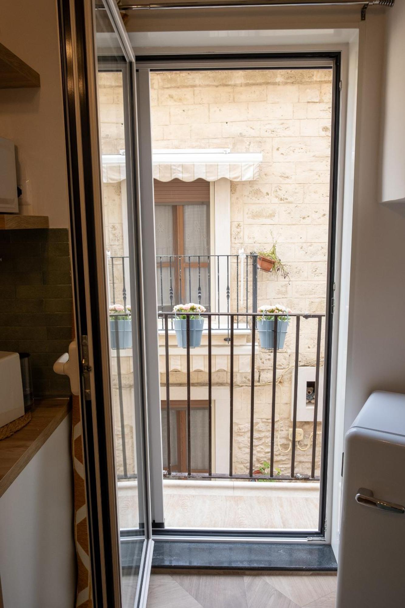 Bari In Un Click Apartment ภายนอก รูปภาพ